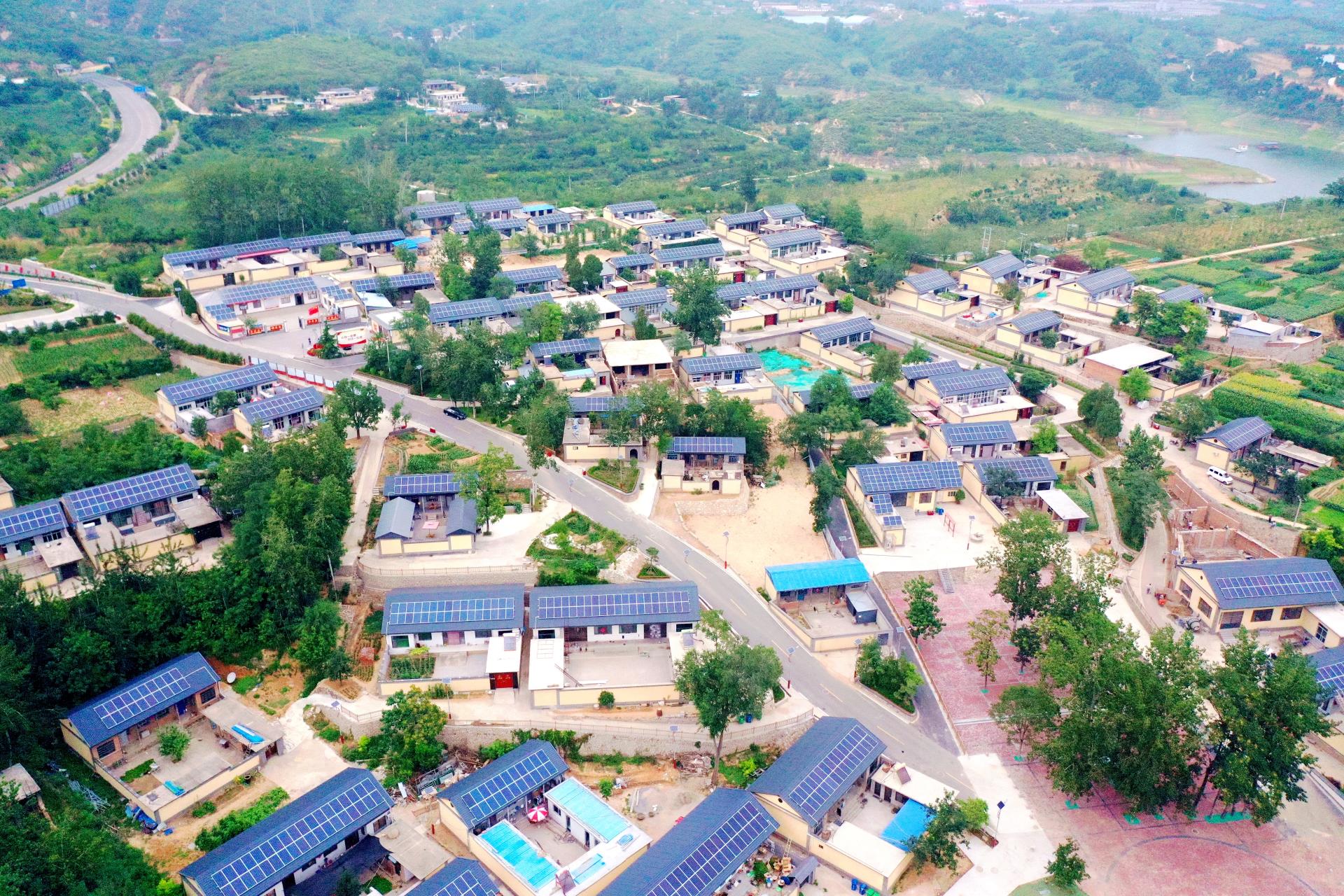 HG视讯电气西柏坡北庄光伏示范工程